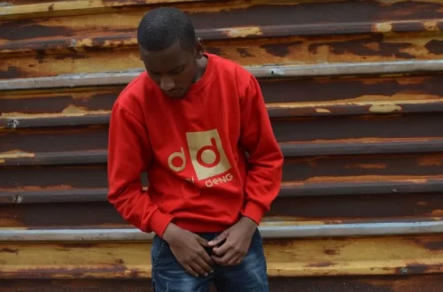 D'iyanu apparel with vibrant print motif